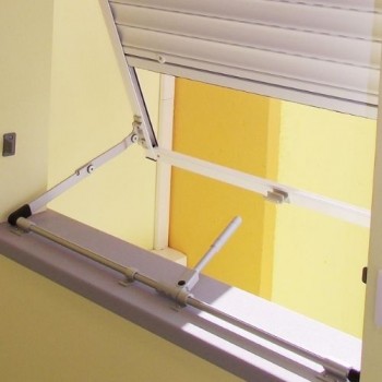 Struttura a Sporgere Alluminio Comando Centrale